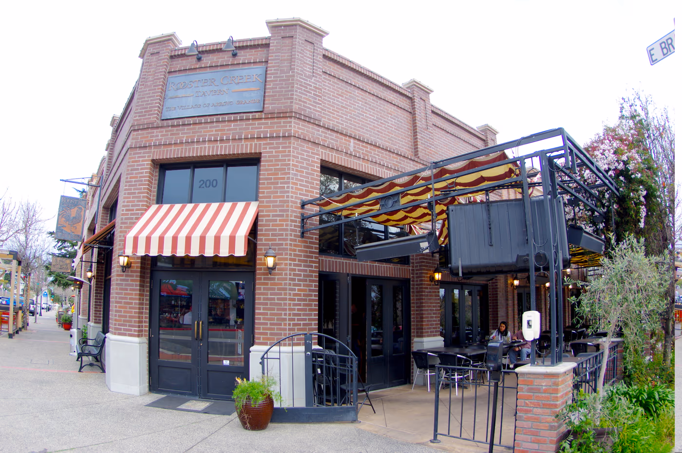 Rooster Creek Tavern
