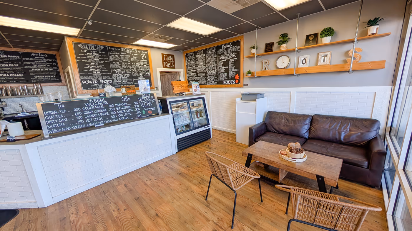 Roots Cafe & Bar photo 2