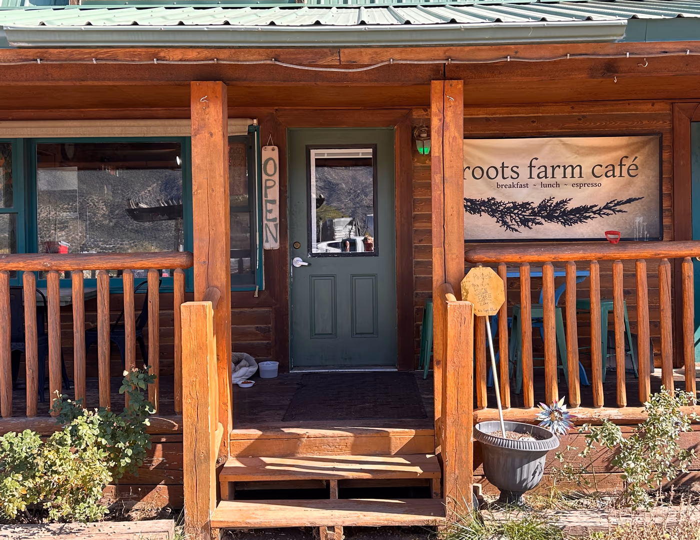 Roots Farm Cafe