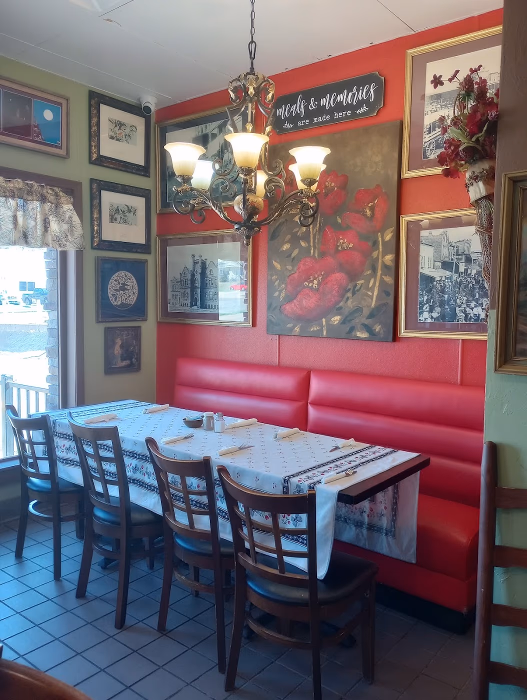 Roscoe's Feed Shack photo 3