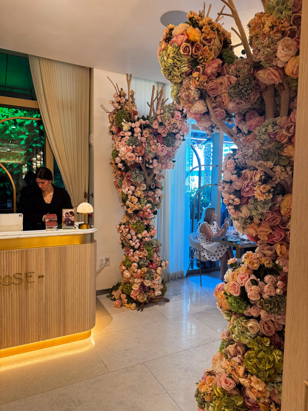 Rose Cafe & Restaurant photo 2