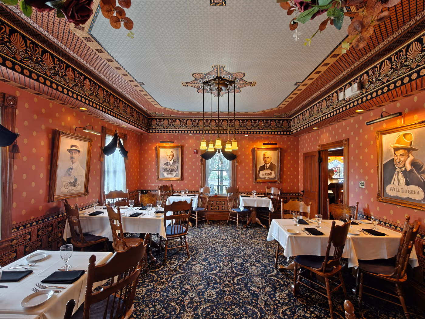 Rose Villa Restaurant, Southern Table and Bar
