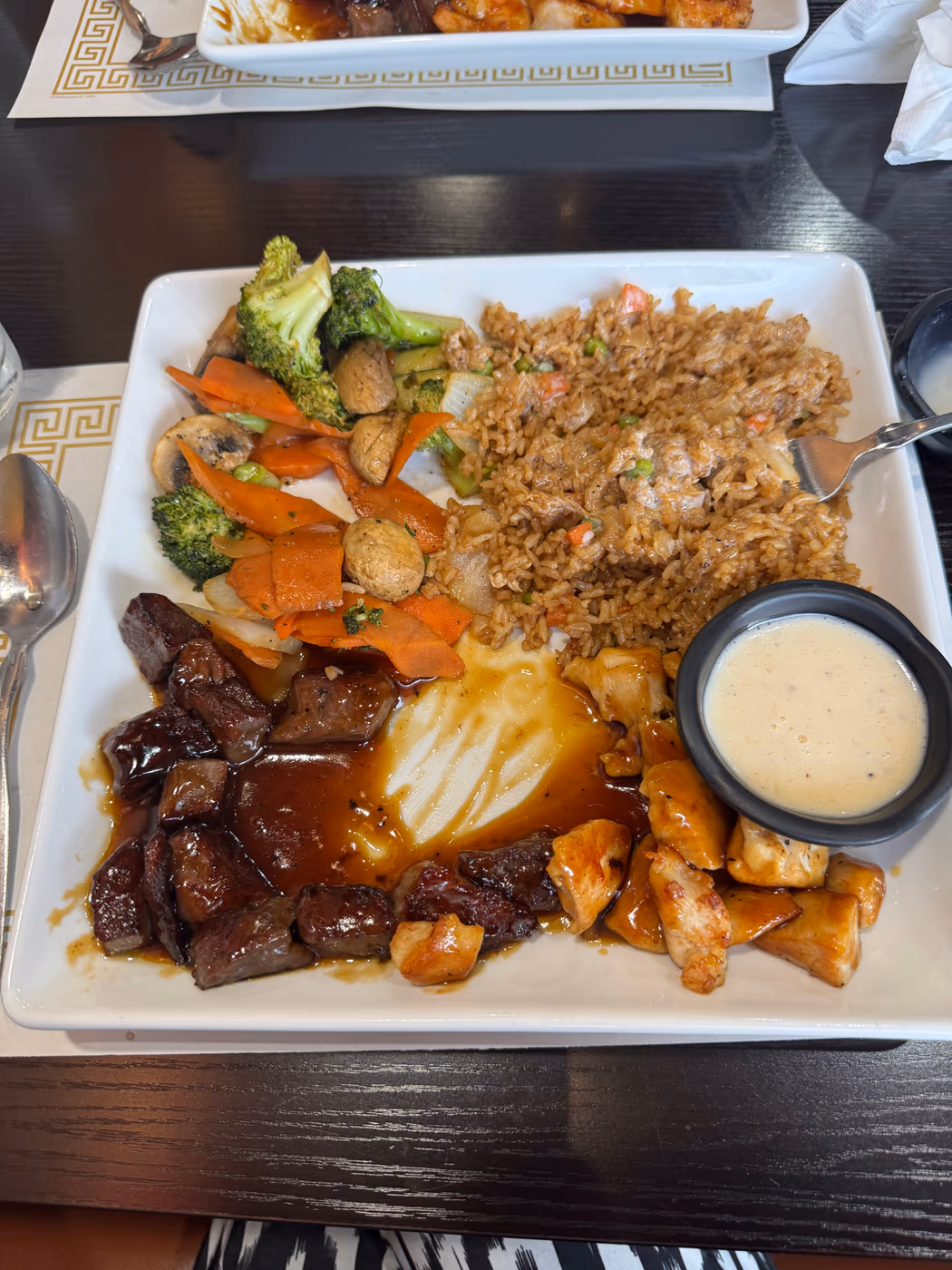 Royal Sushi Grill & Thai（cocoa） photo 2