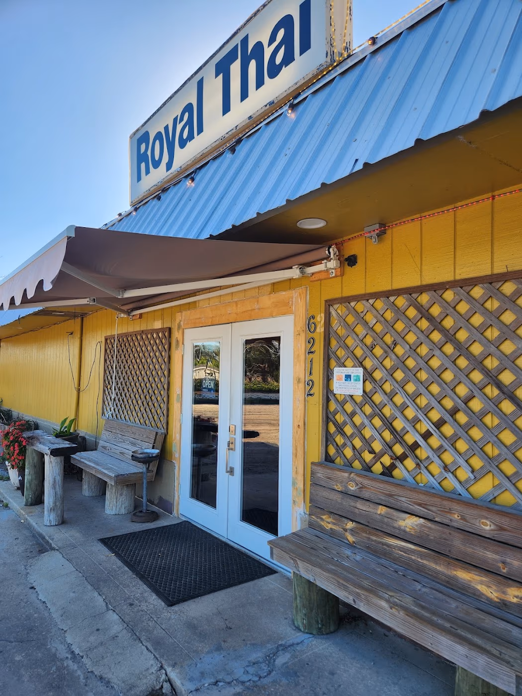 Royal Thai Cuisine