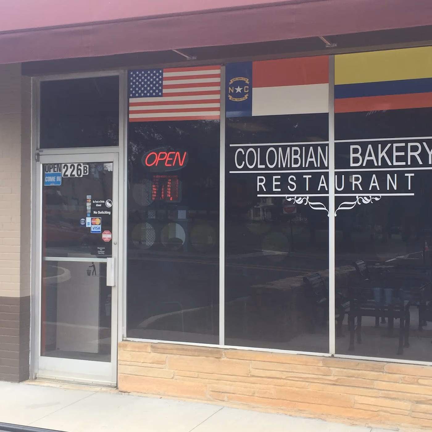 Sabores Latin Cuisine & Bakery photo 3