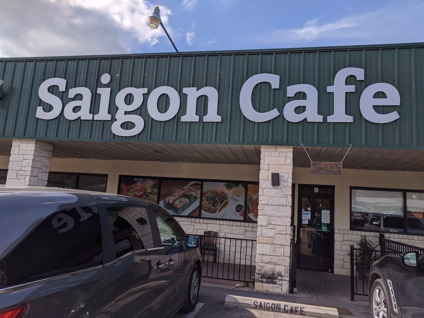 Saigon Cafe photo 3
