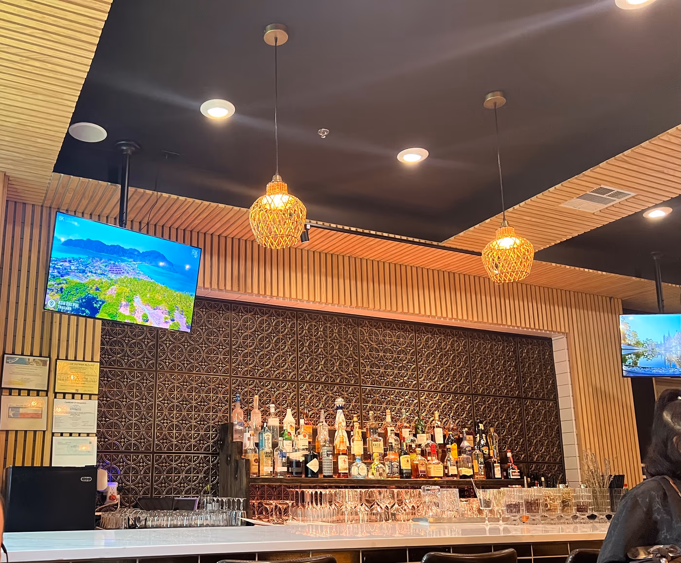 Sakhuu Thai Flower Mound