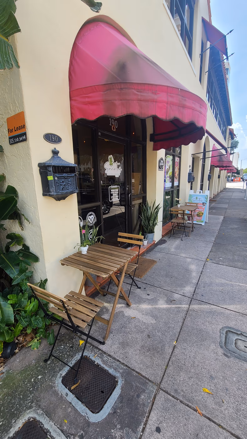 Sanatos Healthy Restaurant and Market photo 3