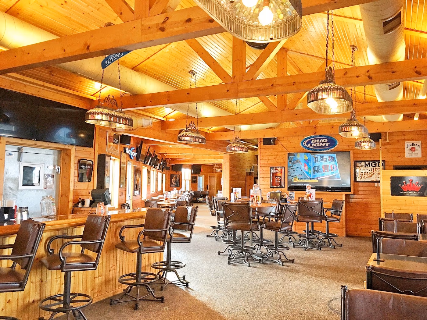 Sandbar & Grill at Divots