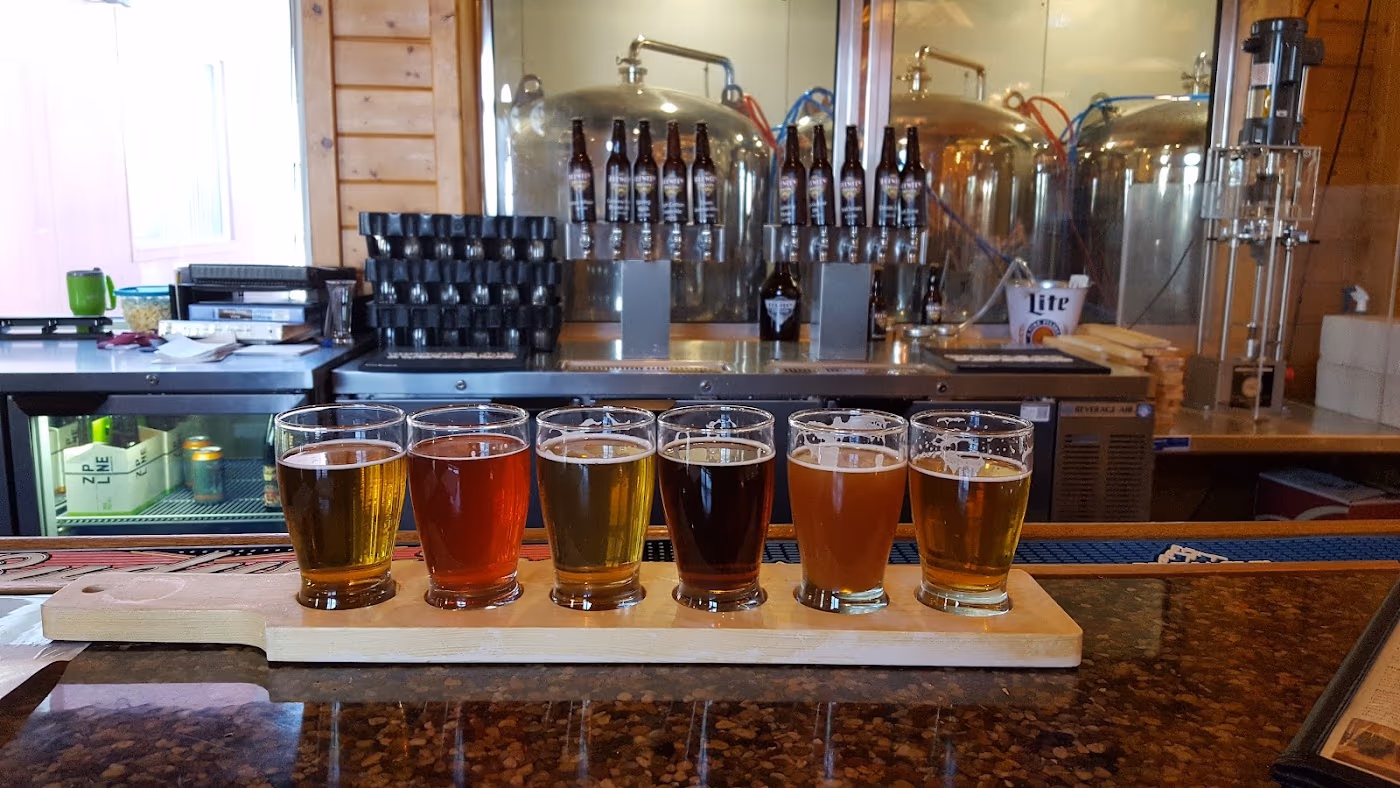 Sandbar & Grill at Divots photo 3