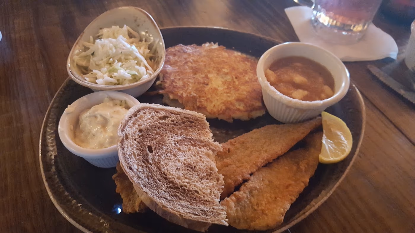 Sawmill Inn Restaurant & Pub photo 4