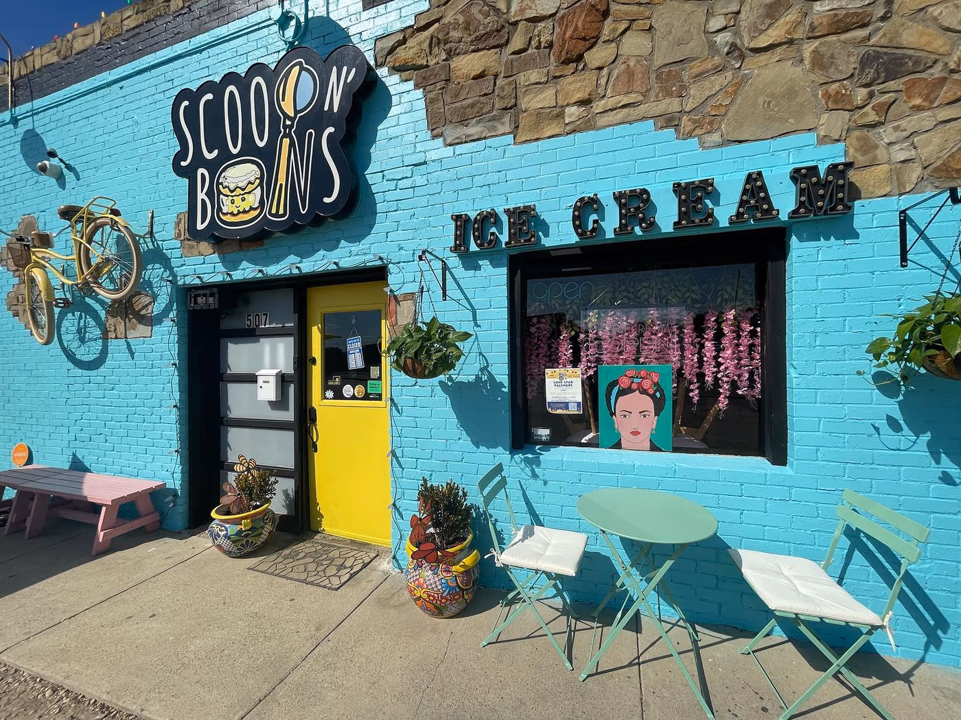 Scoop N' Buns: Ice cream, Desserts, Churros