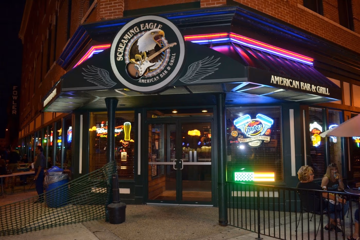 Screaming Eagle American Bar and Grill photo 4