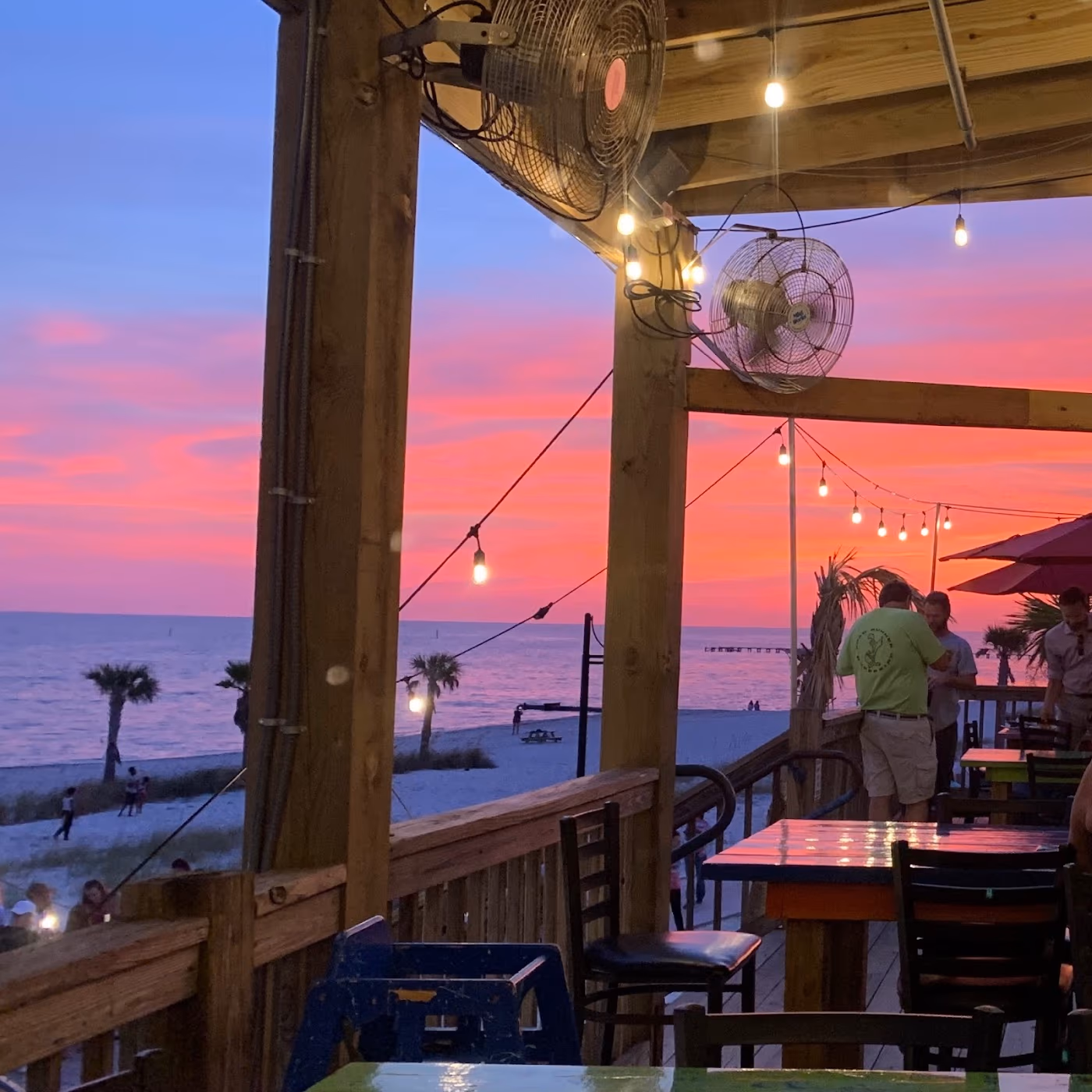 Shaggy's Biloxi Beach photo 3