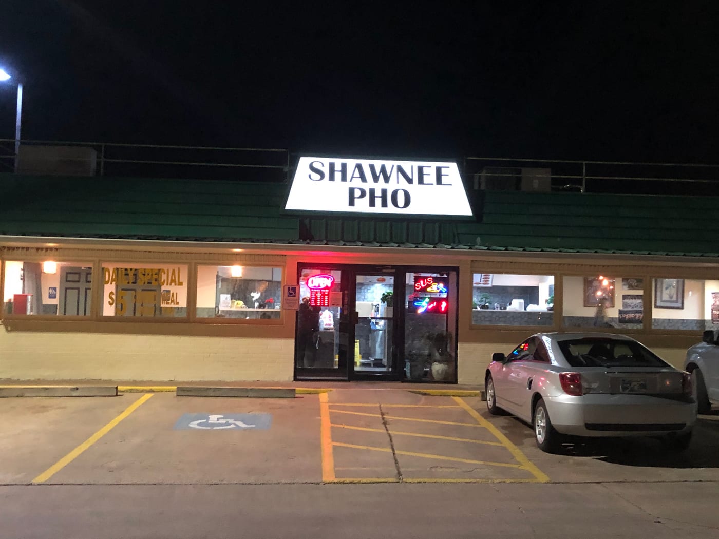 Shawnee Pho