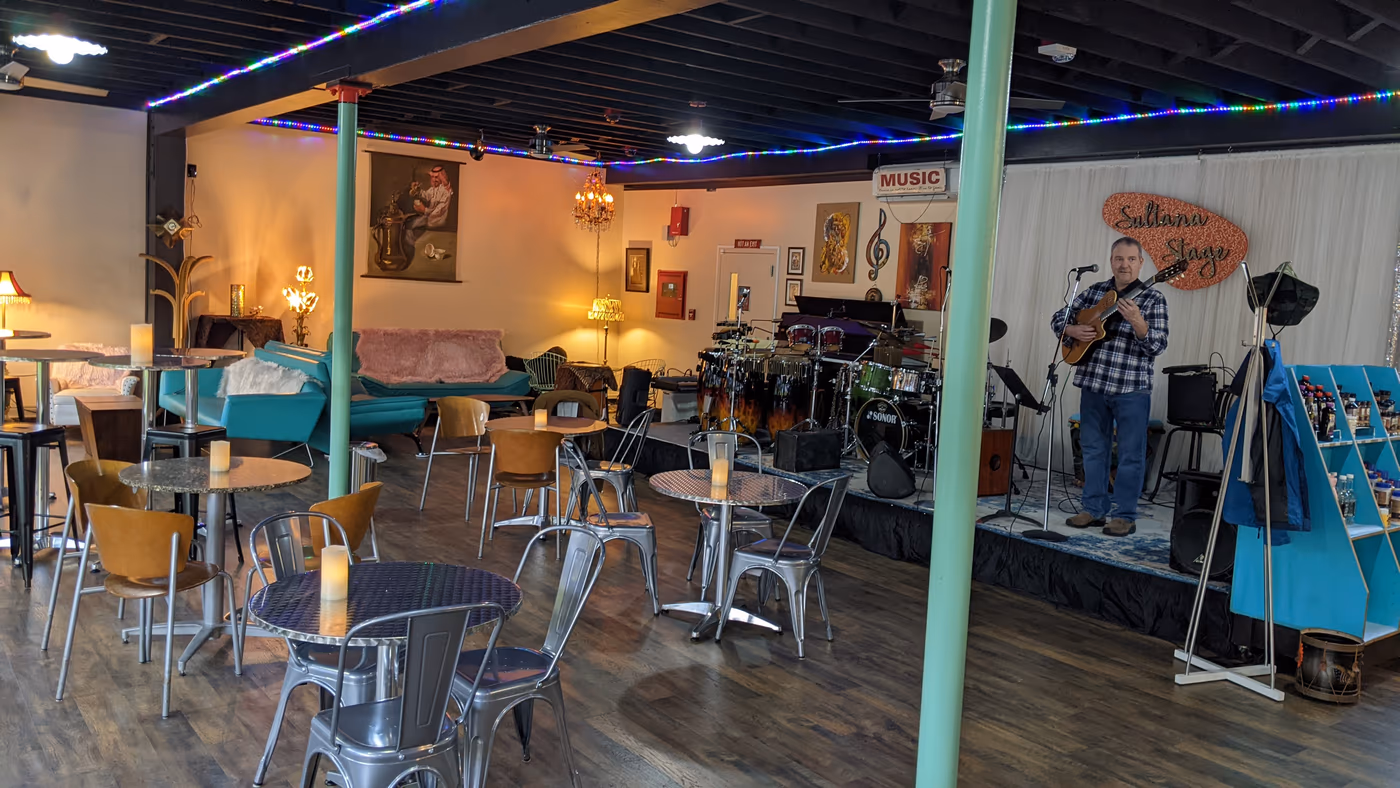 Sheridan Market and Roadhouse photo 4