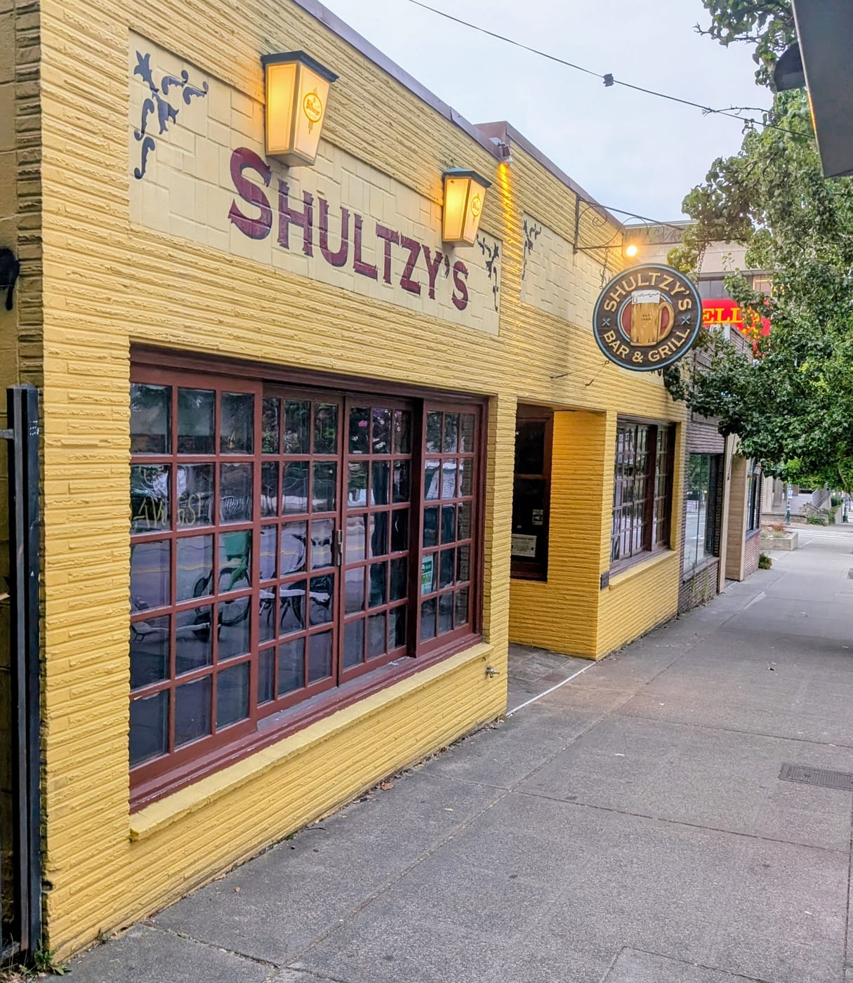 Shultzy's Bar & Grill