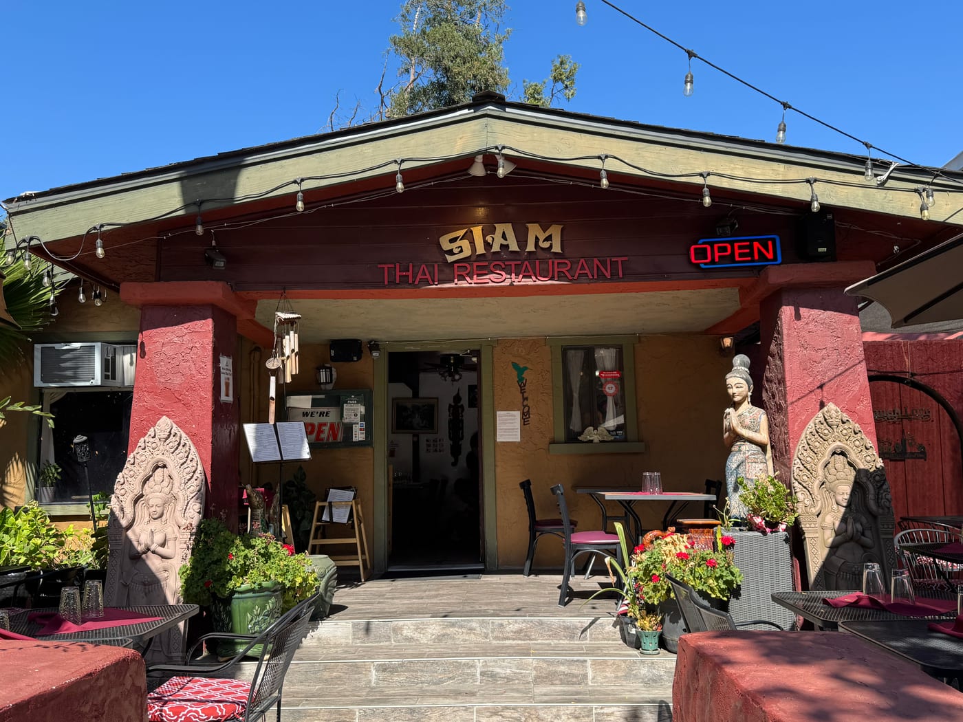 Siam Thai Restaurant