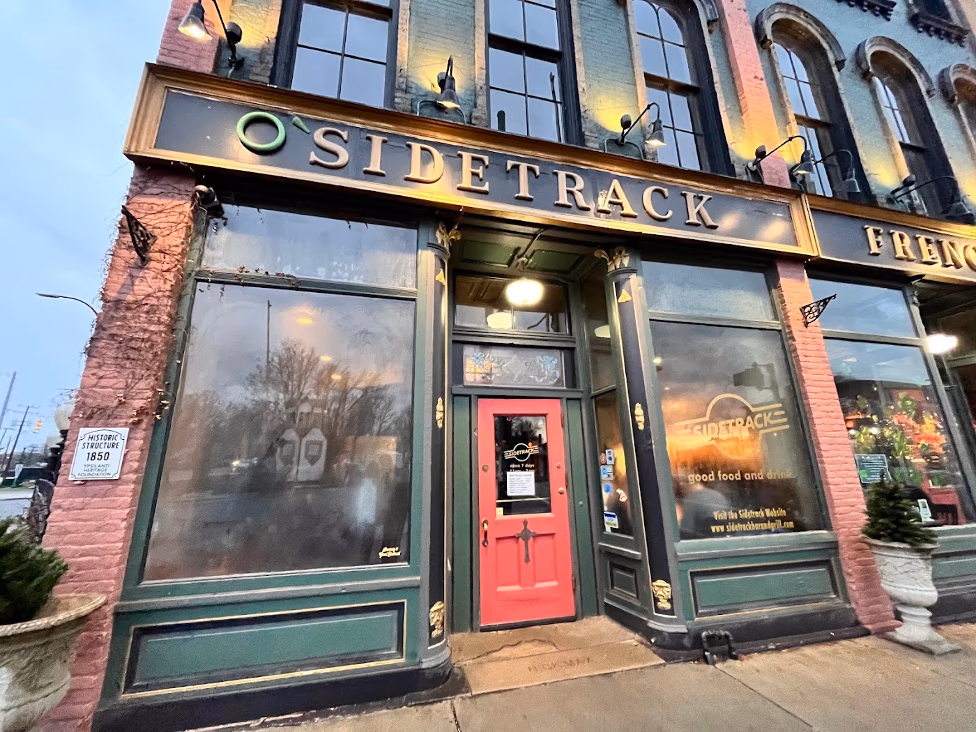 Sidetrack Bar and Grill