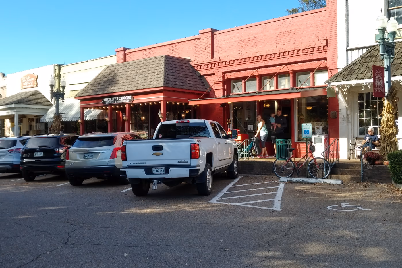 Silver Caboose Restaurant & Soda Fountain photo 3