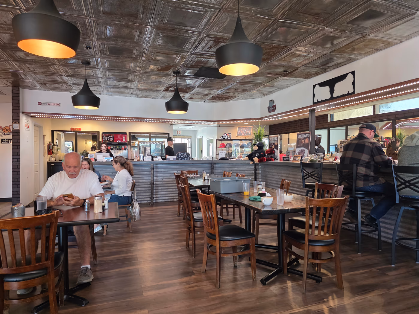 Silverback Breakfast and Cafe