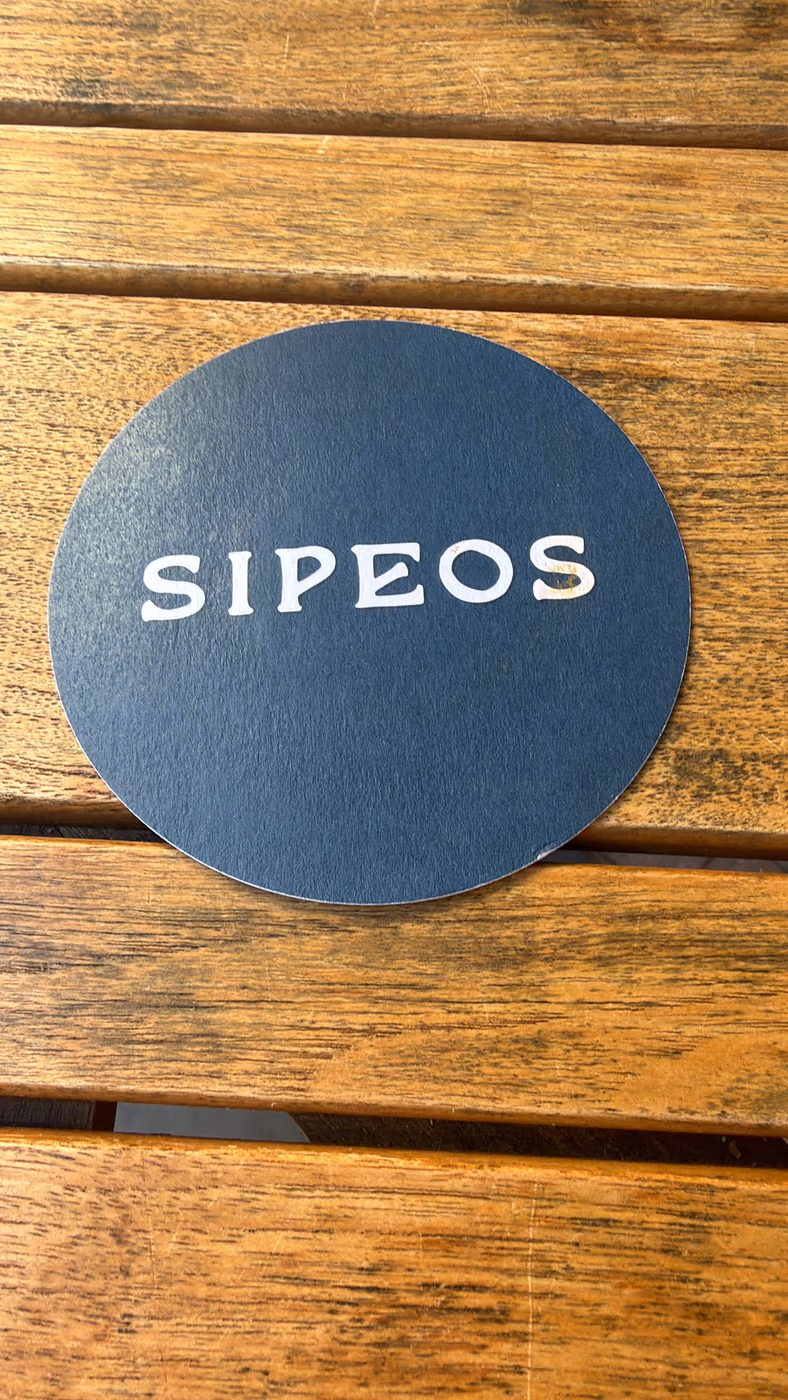 Sipeos Restaurant & Bar