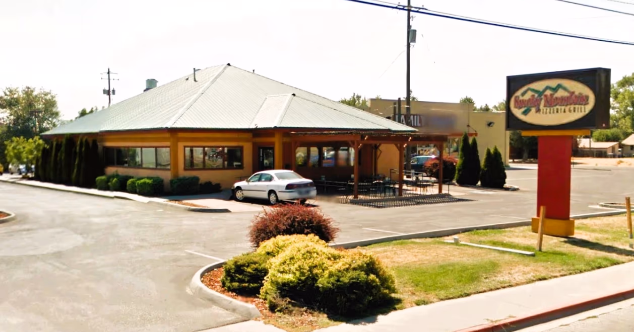 Smoky Mountain Pizzeria Grill