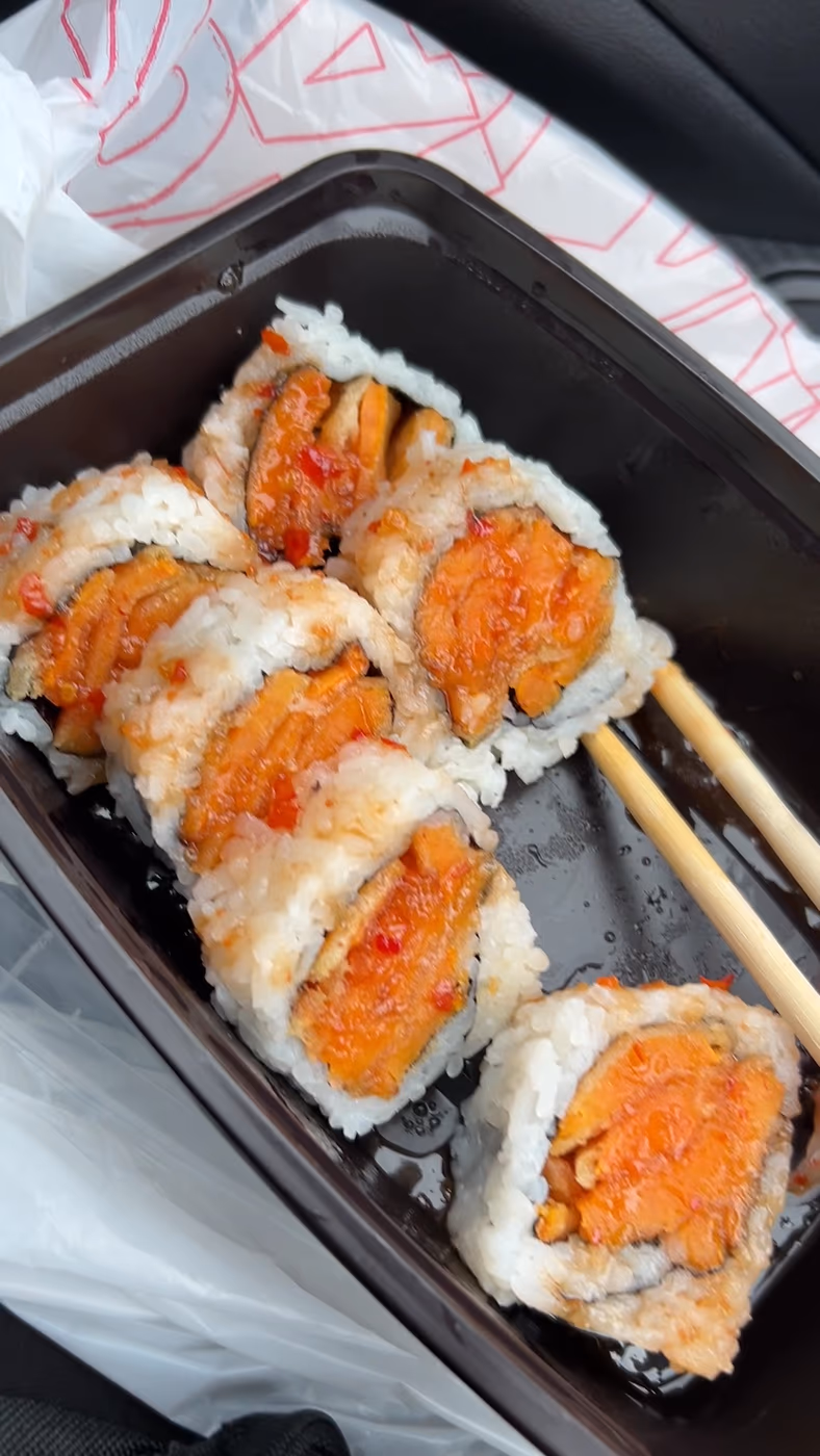 SPECIALTY FRIED SUSHI ROLL GEOVANI GUZMAN photo 3