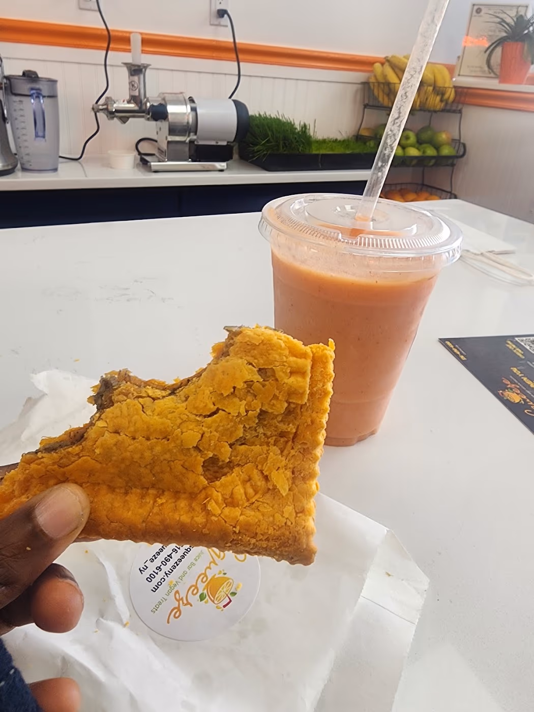 Squeeze Juice Bar and Vegan Treats photo 2