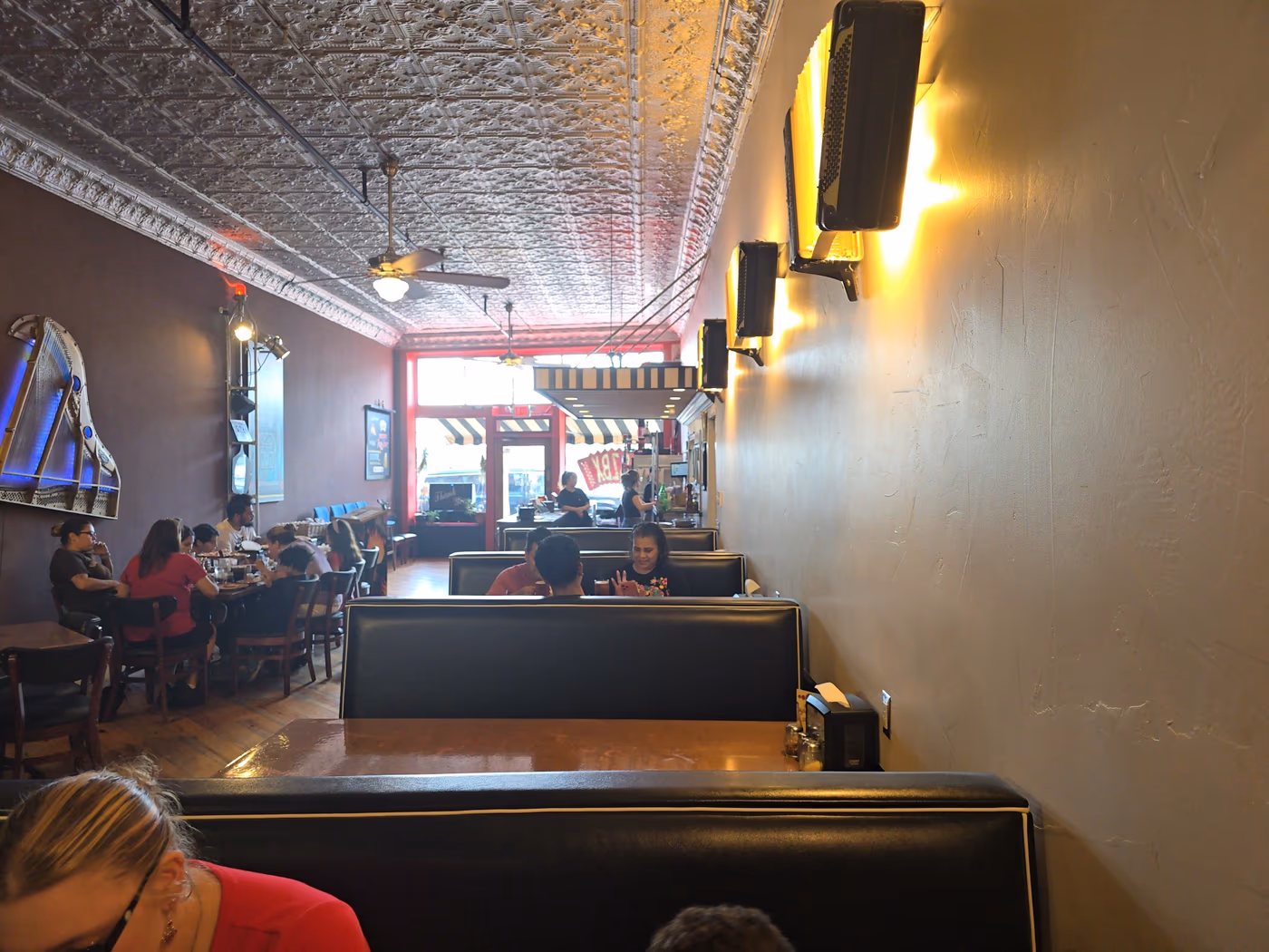 SQZBX Brewery & Pizza photo 2