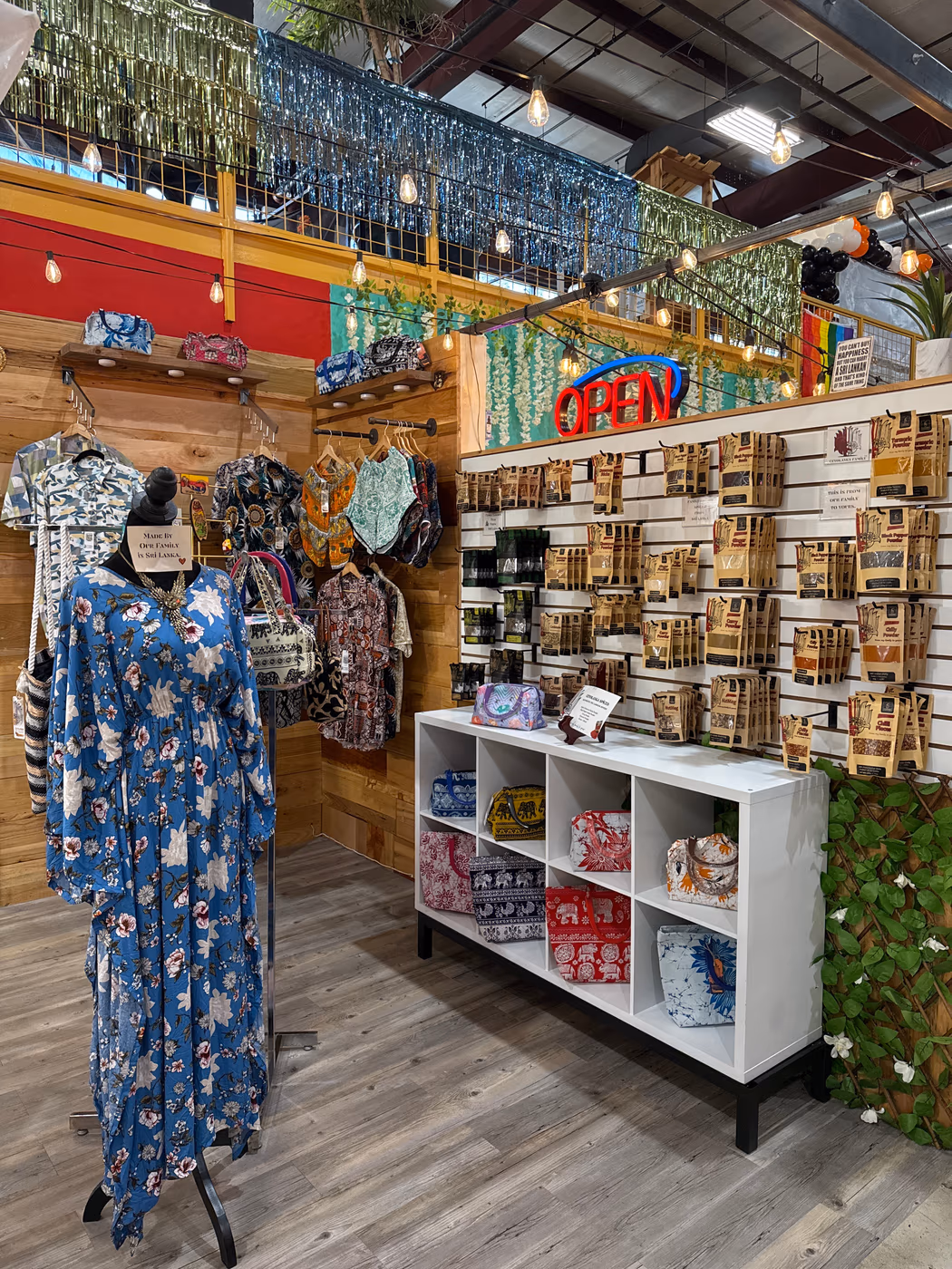 Sri Mantra Restaurant & Boutique