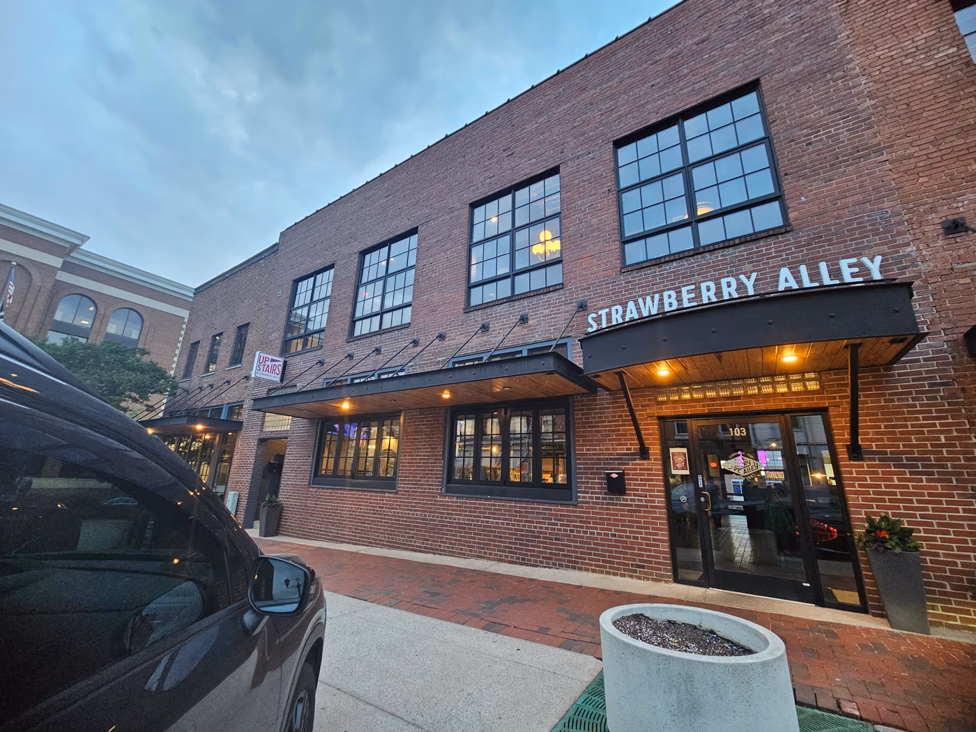 Strawberry Alley Ale Works