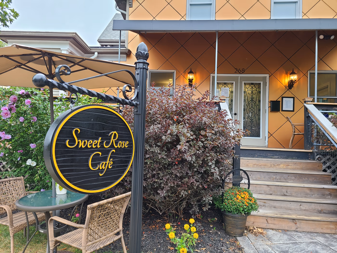 Sweet Rose Cafe