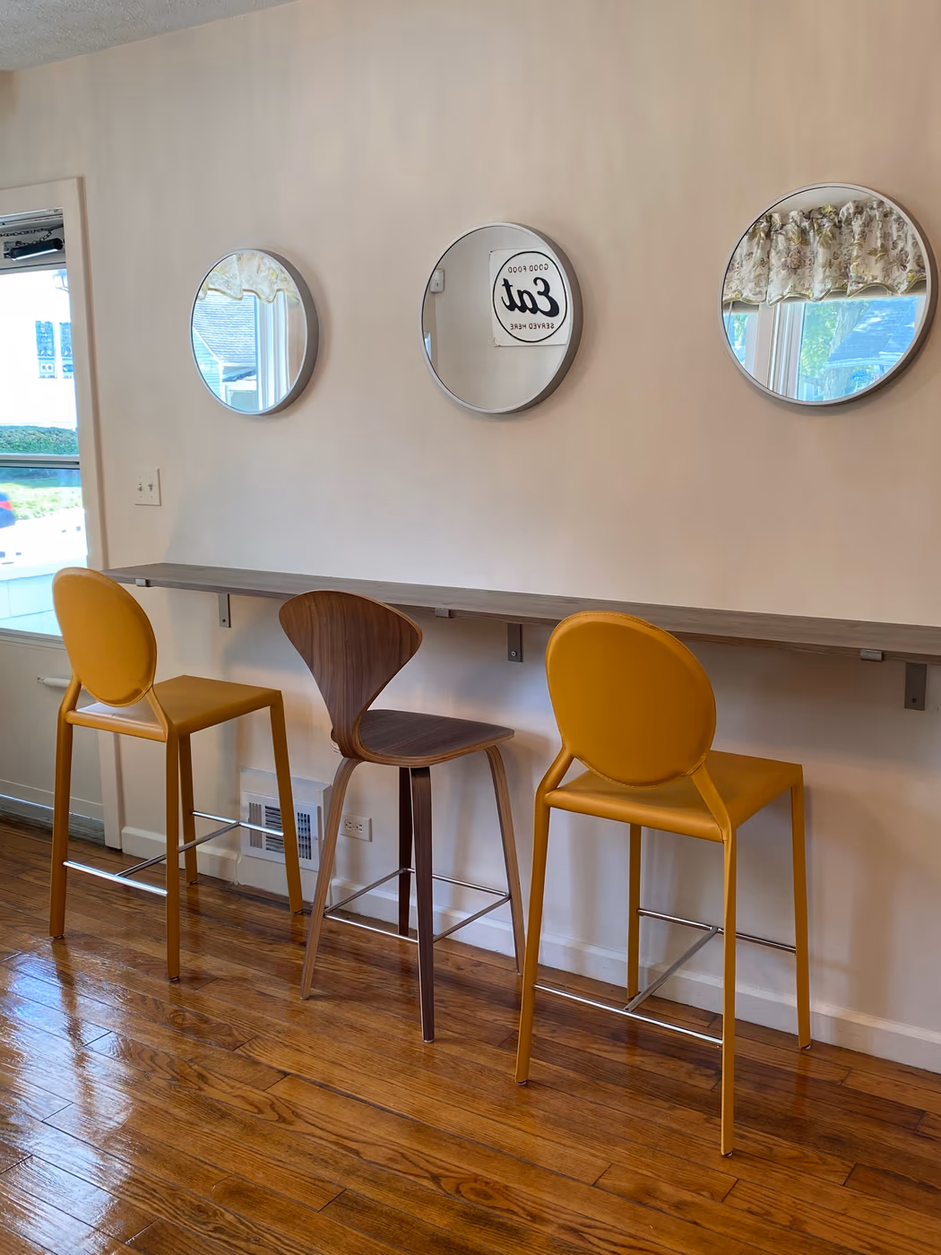 Tam's Sweet & Savory Café