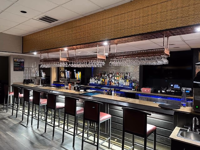 Tapps Bar & Steak photo 3