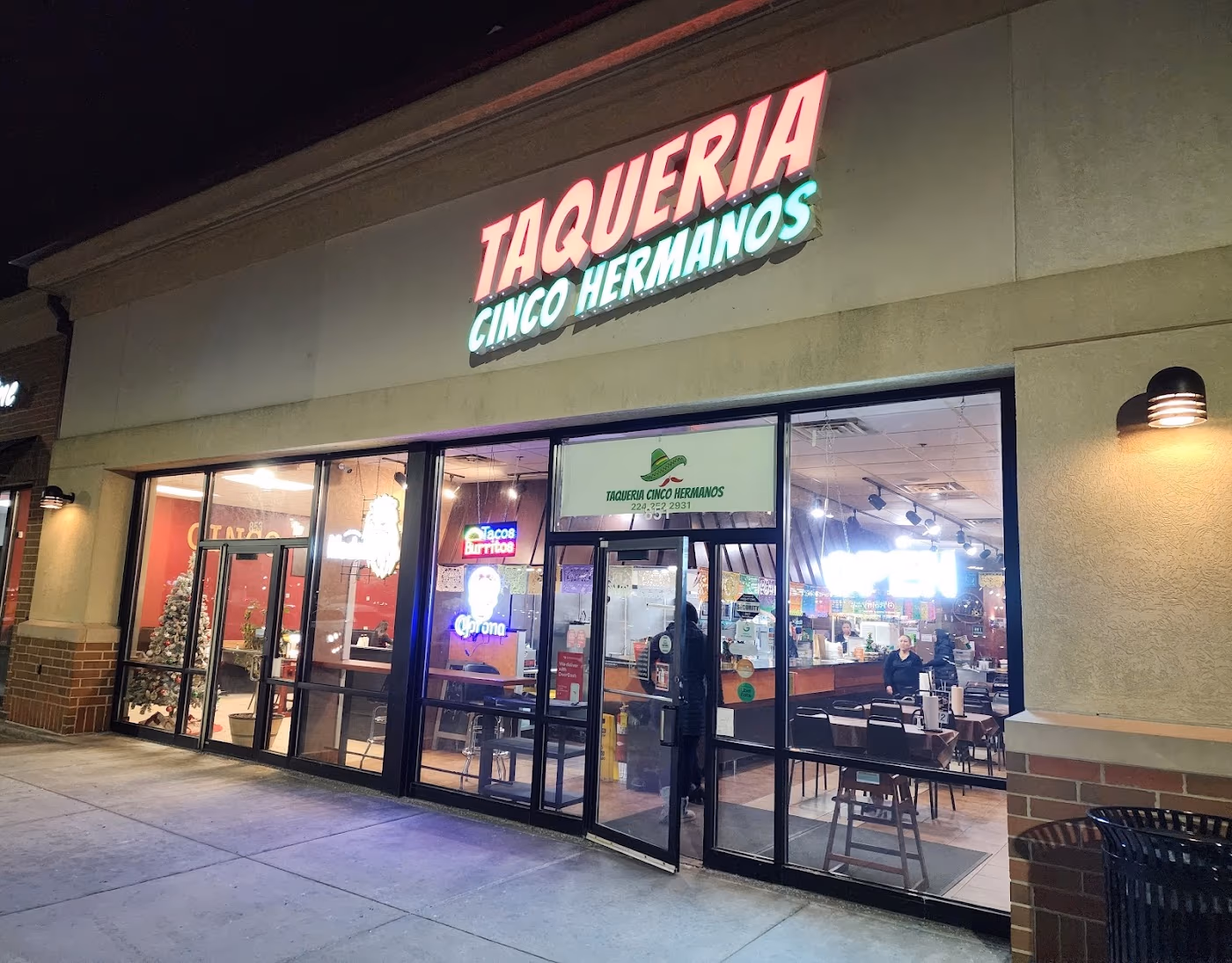 Taqueria Cinco Hermanos photo 2