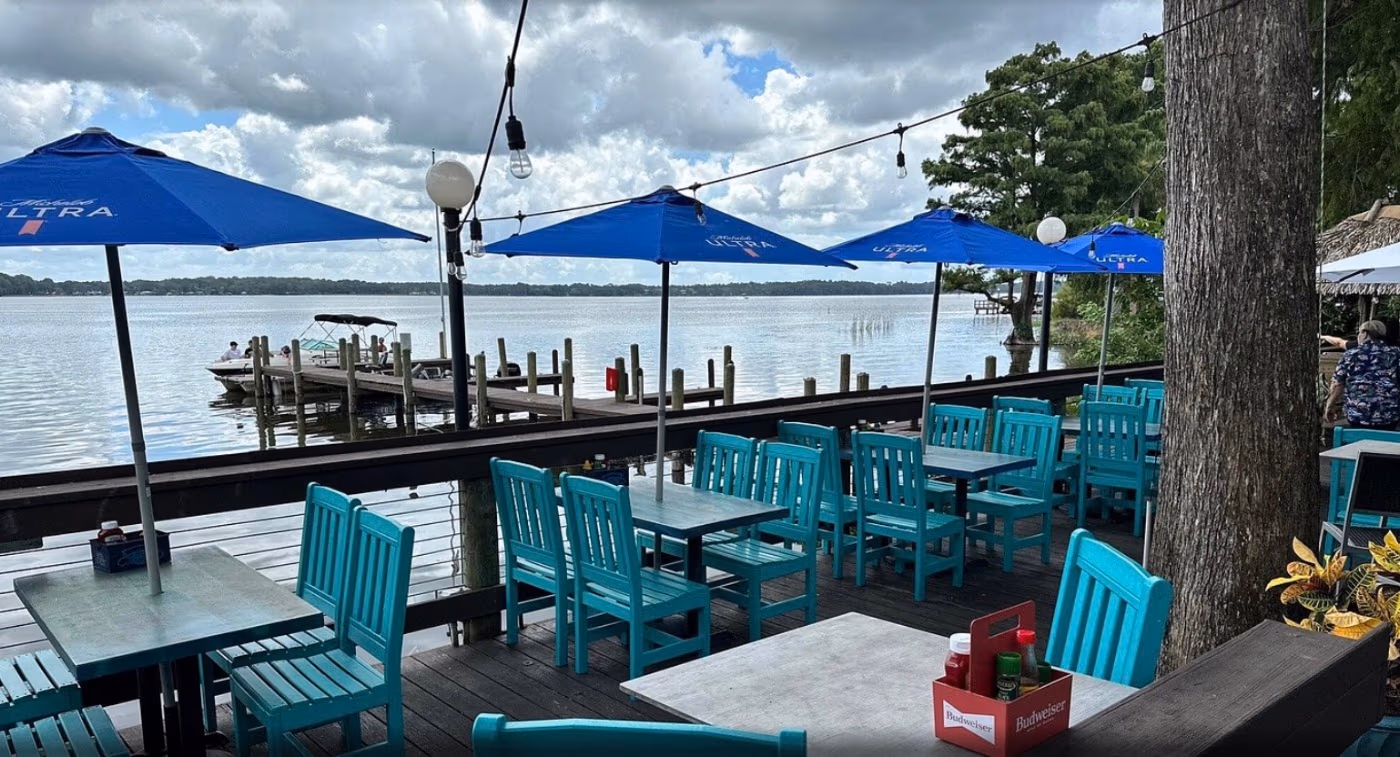 Tarpon Turtle Waterfront Grill & Marina photo 2