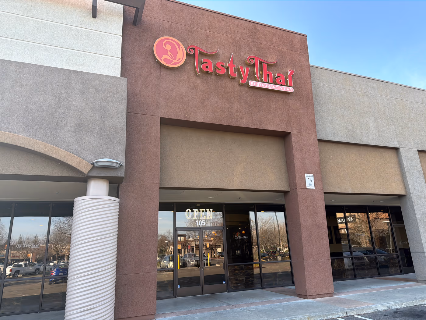 Tasty Thai Restaurant and Bar