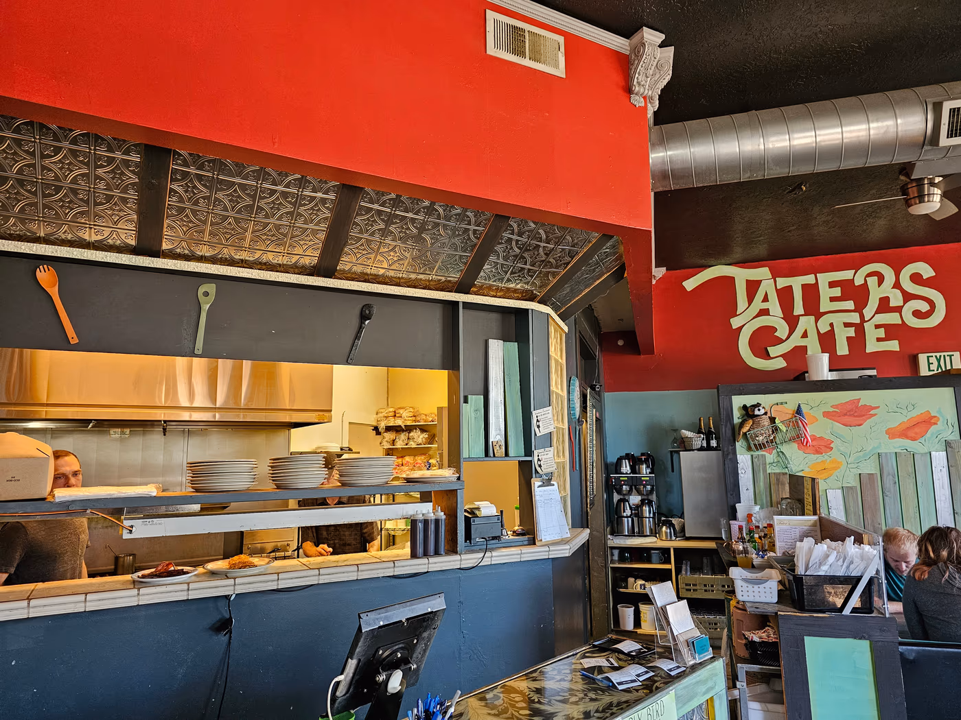 Tater’s Cafe