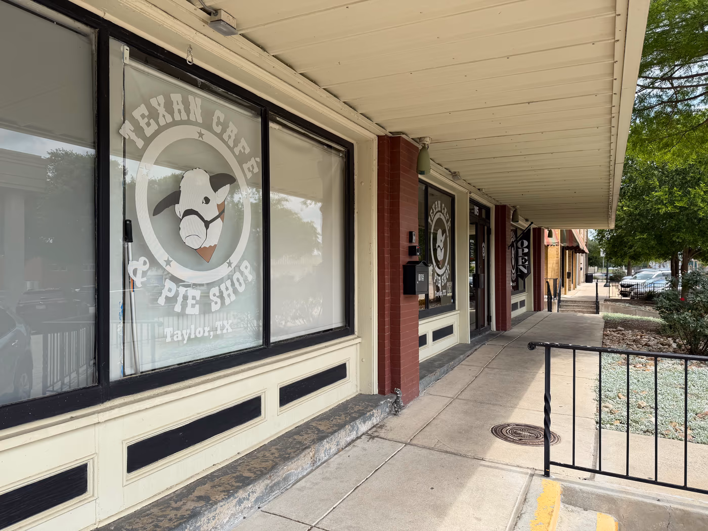 Texan Cafe & Pie Shop (Taylor) photo 4
