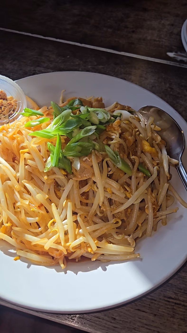 Thai Dawn Bistro photo 3