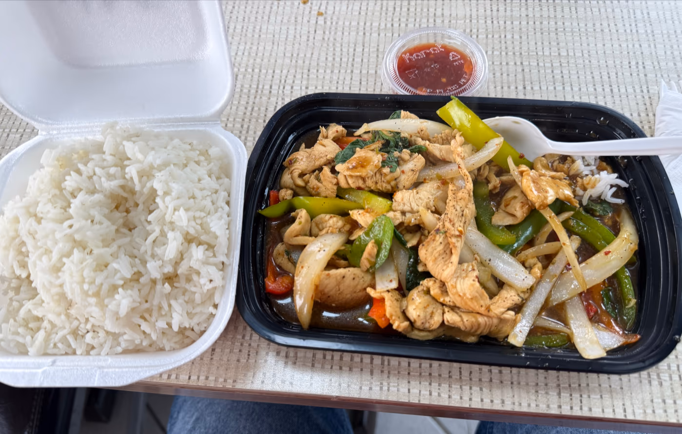 Thai Hutch Bistro photo 2