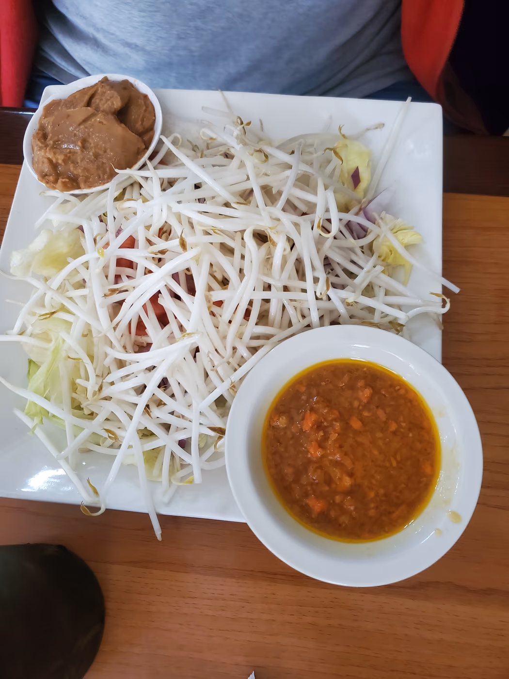 Thai Naka Restaurant