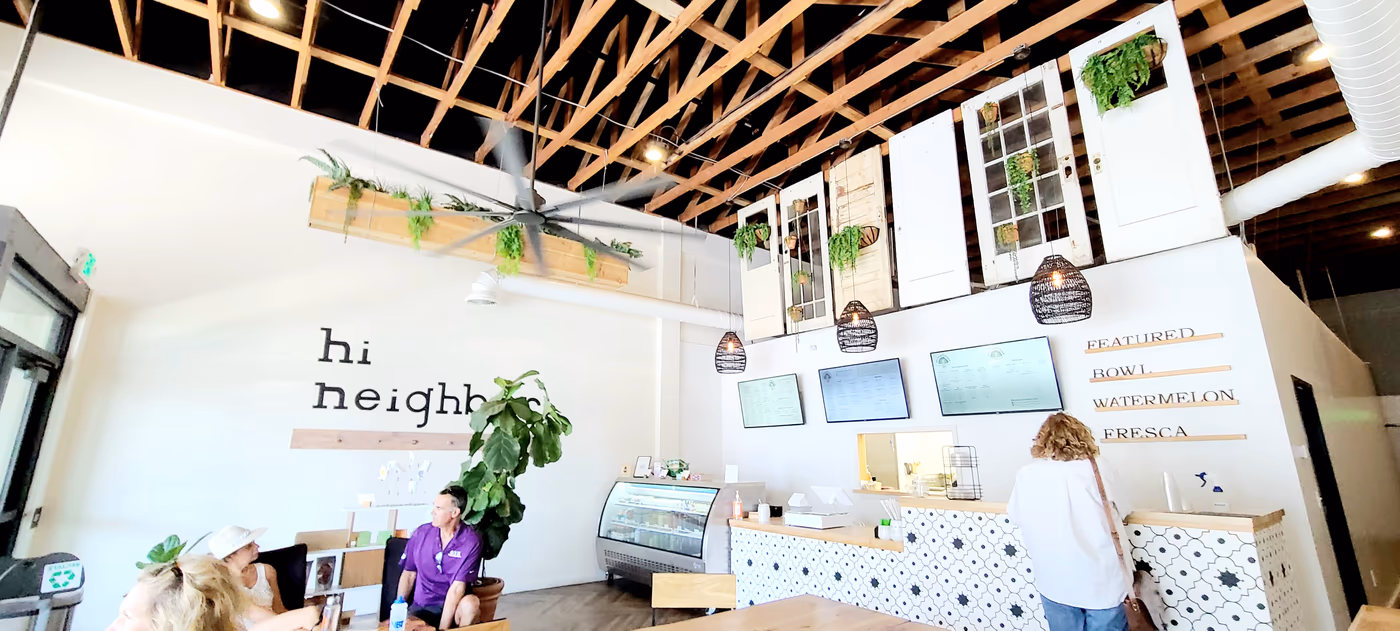 The Neighborhood Cafe & Juice Bar photo 2