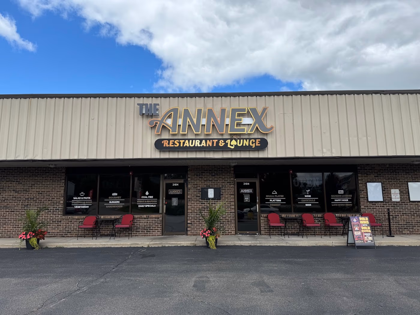 The ANNEX Restaurant & Lounge photo 4