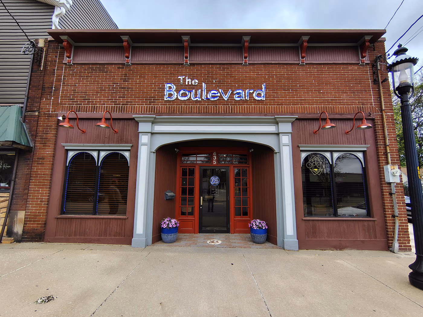The Boulevard Tavern