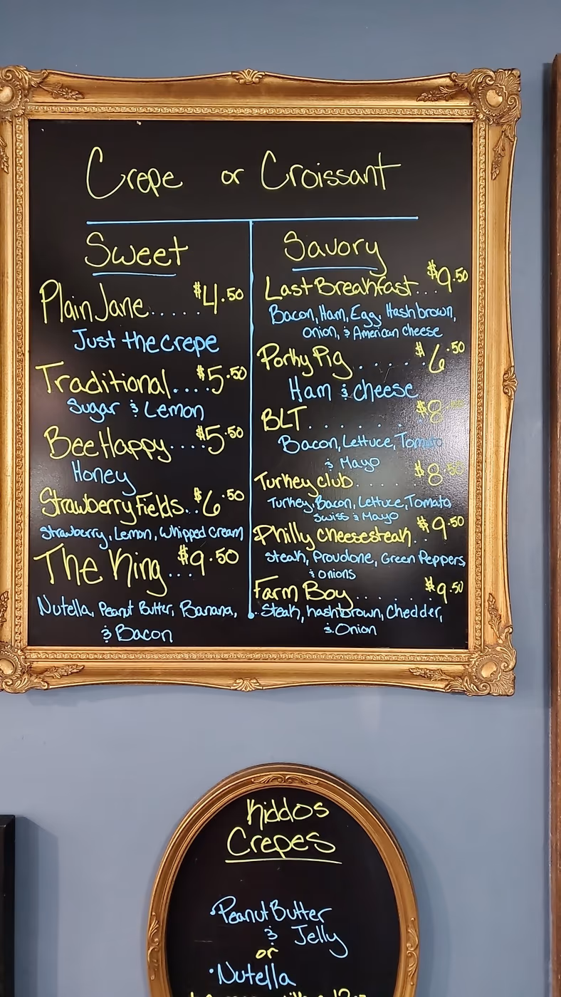 The Cracked Pot Coffee and Crepes photo 3