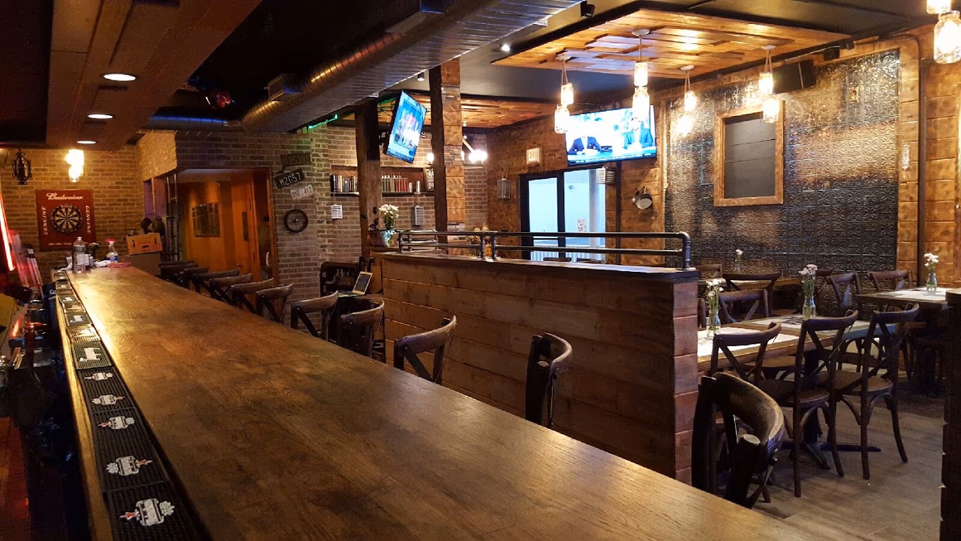 The Front Porch Pub photo 2