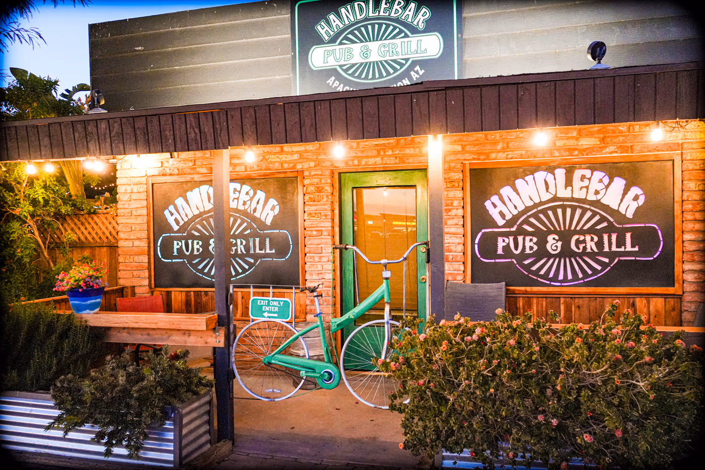 The Handlebar Pub and Grill