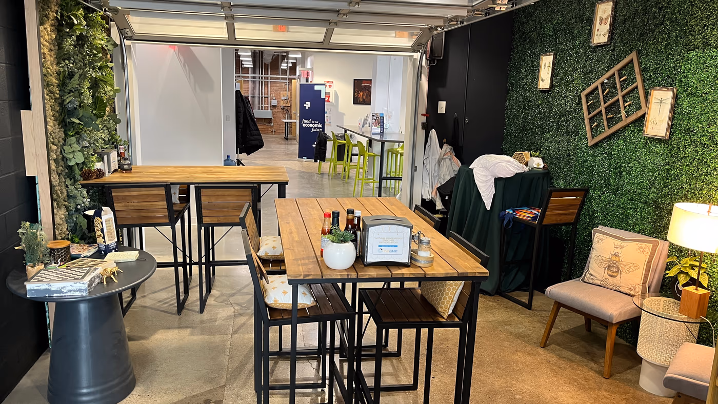 The Hive Cafe, Powered by DigitalC photo 2